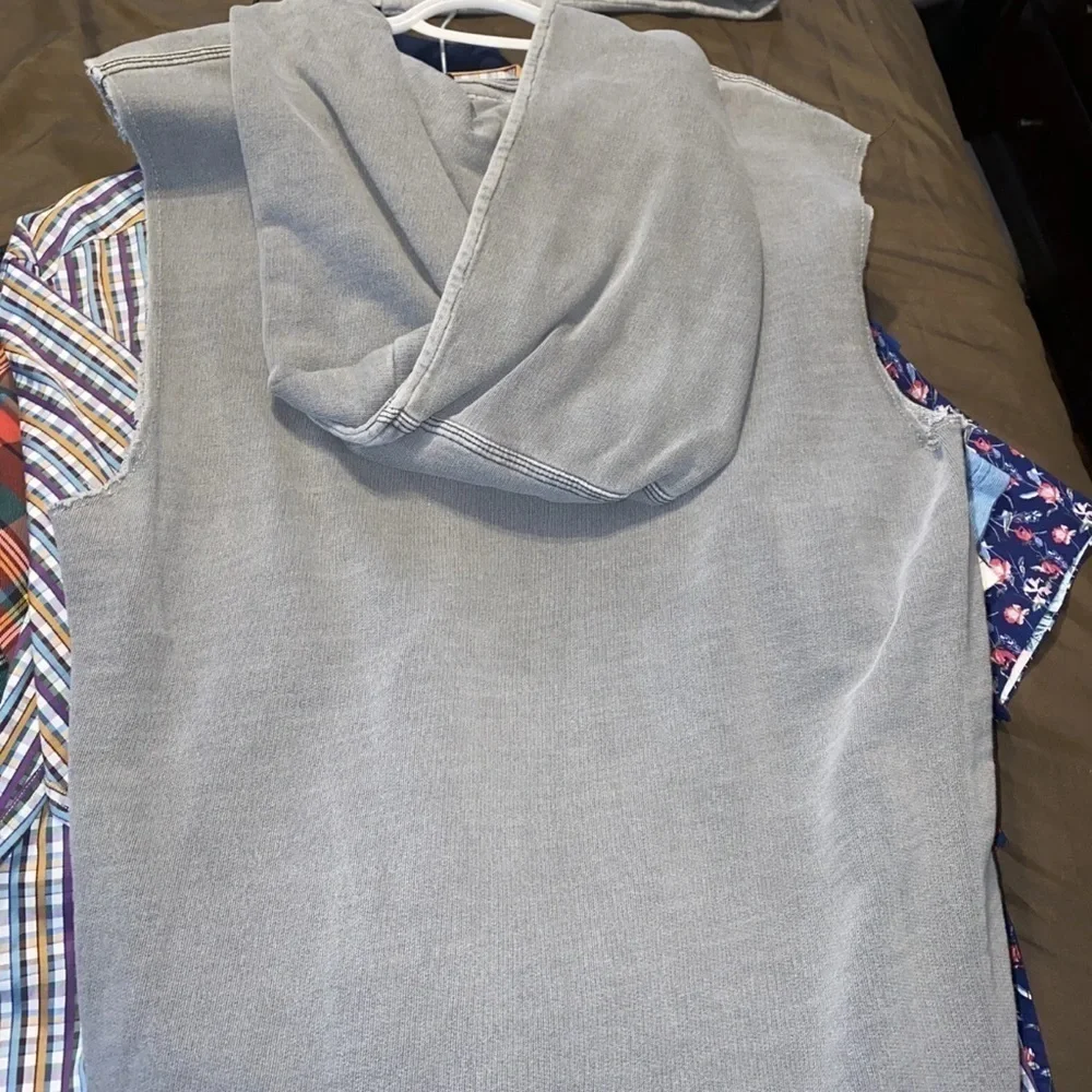 TRUE RELIGION Hoodie‎ Mens Sz Small Sleeveless Workout Sweatshirt Gym Training